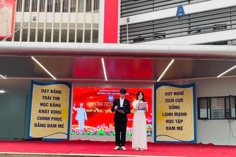 TRƯỜNG THPT HOÀNG VĂN THỤ TỔ CHỨC HOẠT ĐỘNG Ý NGHĨA VỞI CHỦ ĐỀ: NHỚ VỀ BÁC – LÒNG TA TRONG SÁNG HƠN