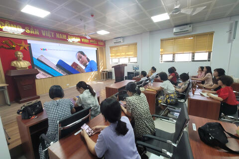 Hội nghị toàn quốc nghiên cứu, học tập, quán triệt và triển khai thực hiện một số Nghị quyết.