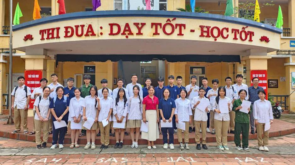 Đội tuyển tham gia kì thi học sinh giỏi thành phố năm học 2025-2026